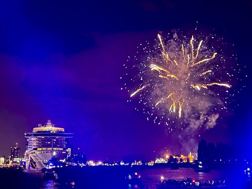 Hamburg: New Years Eve Harbour Cruise - Drinks Onboard: One Free Glass Plus Hot and Cold Options