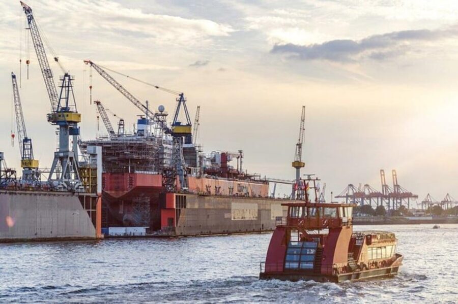 Hamburg: One Hour Traditional Harbor Cruise - Why a one-hour harbor cruise is the smartest port time