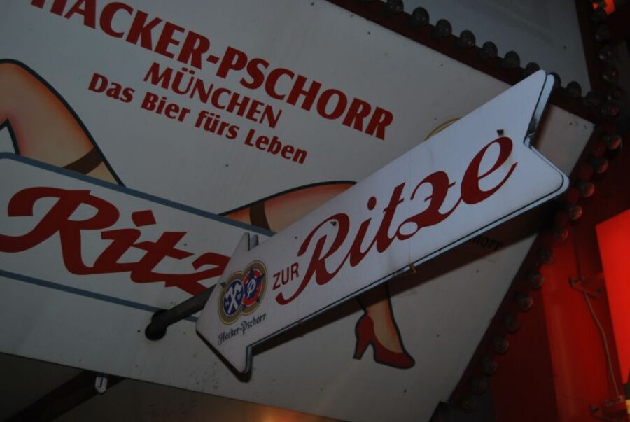 Hamburg: Private 1.5-Hour Walking Tour of St. Pauli - Value check: is $412 per group a good deal?