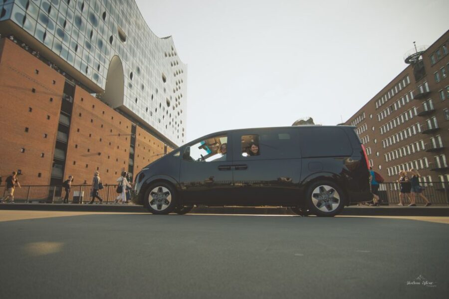 Hamburg: Private 3-Hour Guided Car Tour - Speicherstadt and HafenCity: old warehouses and modern statements