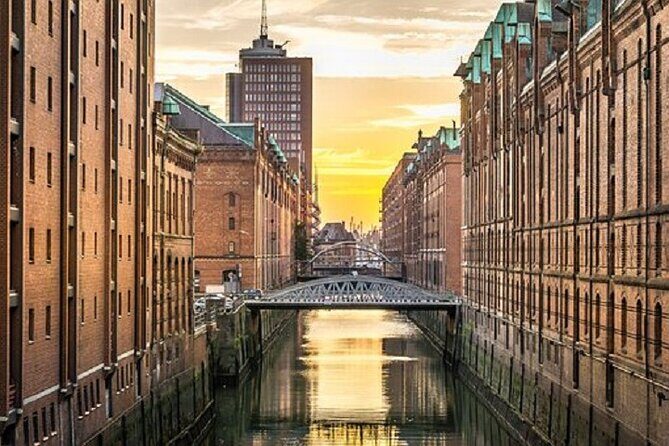Hamburg - Private Peppercorn Tour for 2 Persons - Best for Families, Kids Who Watch, and Adult Fans Who Want Context