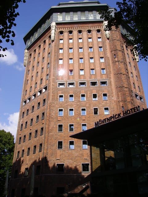 Hamburg: Private Tour - Schanzenviertel & Karolinenviertel - Key highlights you’ll actually notice