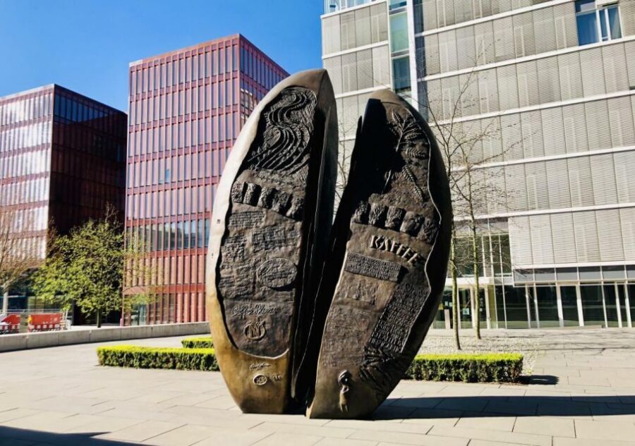Hamburg: Private Tour UNESCO Speicherstadt and HafenCity - Chile House photo stop: the landmark that sets the tone