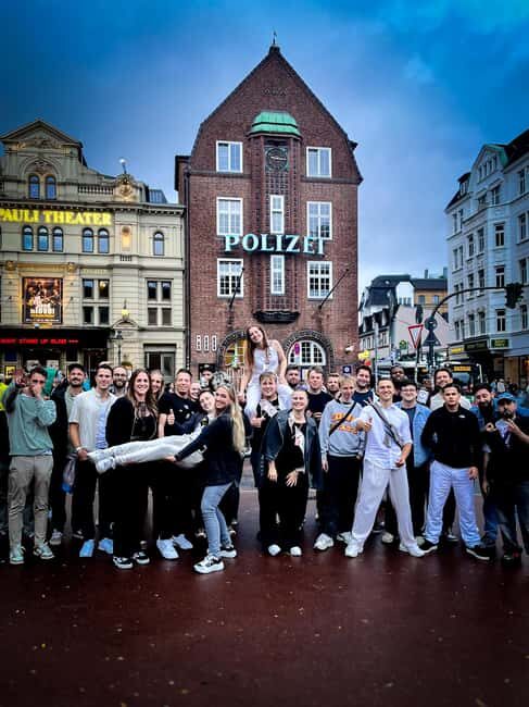 Hamburg: Pubcrawl & Nightlife Tour auf St.Pauli - Guides make or break it, and this one seems to deliver