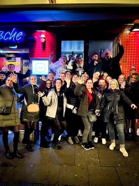 Hamburg: Pubcrawl & Nightlife Tour auf St.Pauli - Who this pubcrawl is best for