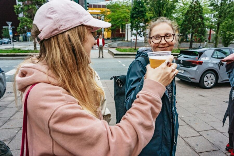 Hamburg: Reeperbahn Lust & Laster Tour for Adults Only - Starting points: Millerntorpl. 16 or right at St. Pauli