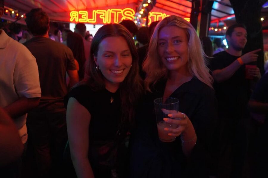 Hamburg: Reeperbahn Pub Crawl with Shots and Games - Reeperbahn at night: what this 4-hour crawl really feels like