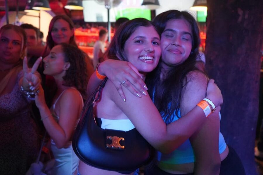 Hamburg: Reeperbahn Pub Crawl with Shots and Games - The bar-to-bar itinerary: what happens at each stage