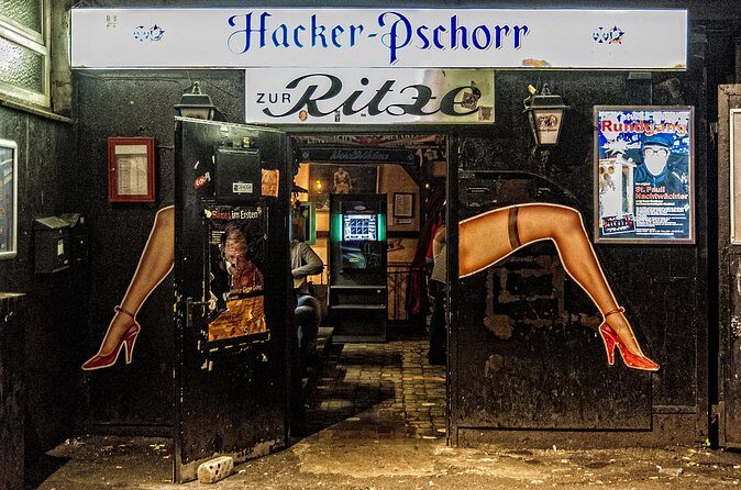 Hamburg: Safari tour in St. Pauli - Zur Ritze Boxing Club: The Visit That Changes the Whole Tone