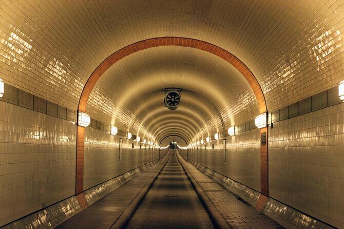 Hamburg Scavenger Hunt and Sights Self-Guided Tour - Key highlights before you start