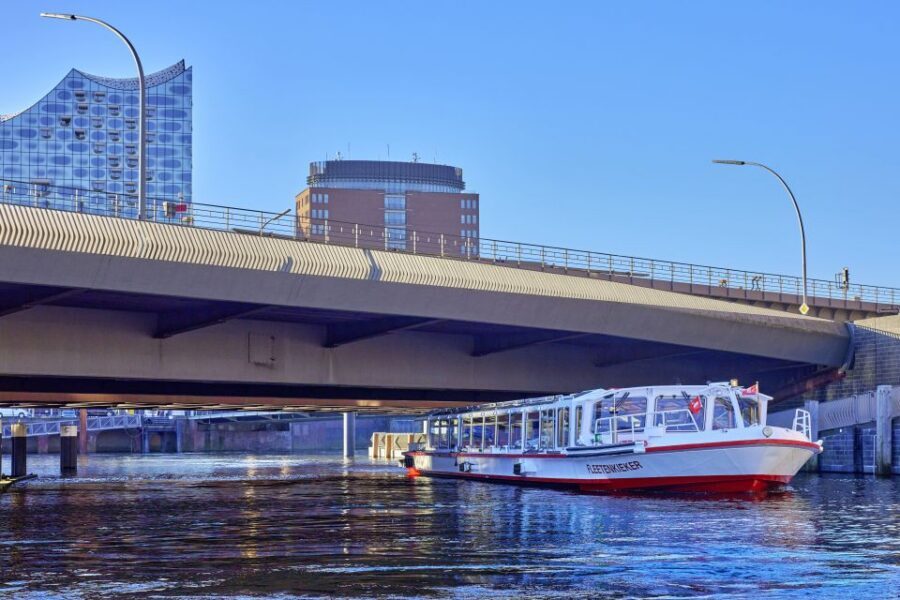 Hamburg: Sightseeing Cruise through the City's Waterways - Key things I’d bank on before you go