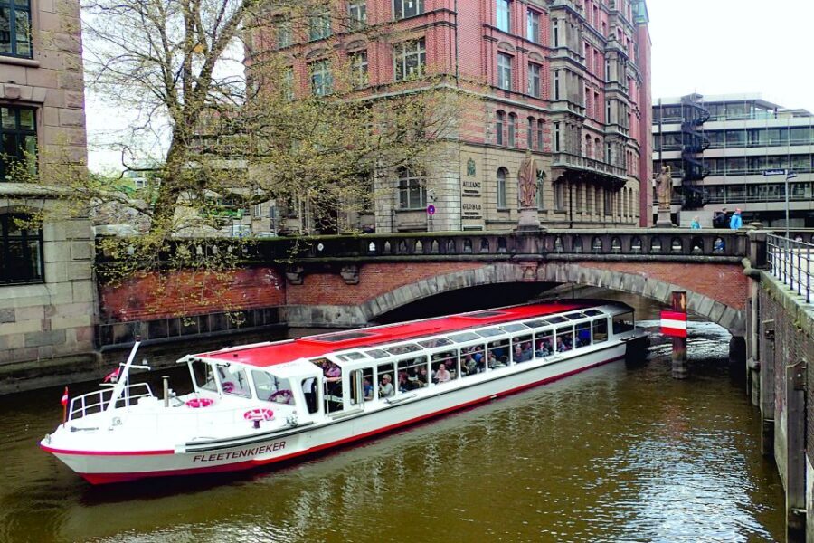 Hamburg: Sightseeing Cruise through the City's Waterways - Price and value: what $41 buys you in real terms