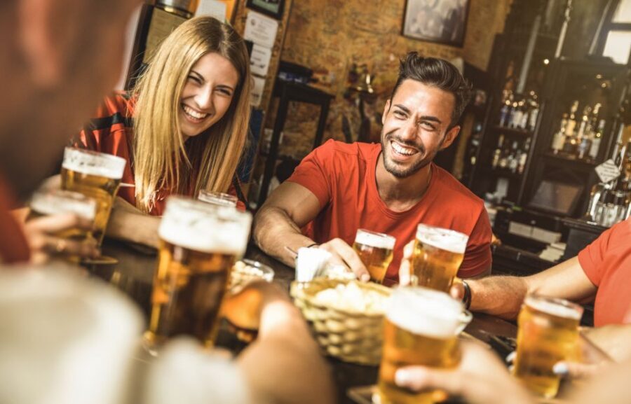 Hamburg: St. Pauli Breweries Walking Tour with Tastings - Start at the Jetties by Hard Rock Cafe: Where You Actually Find the Guide