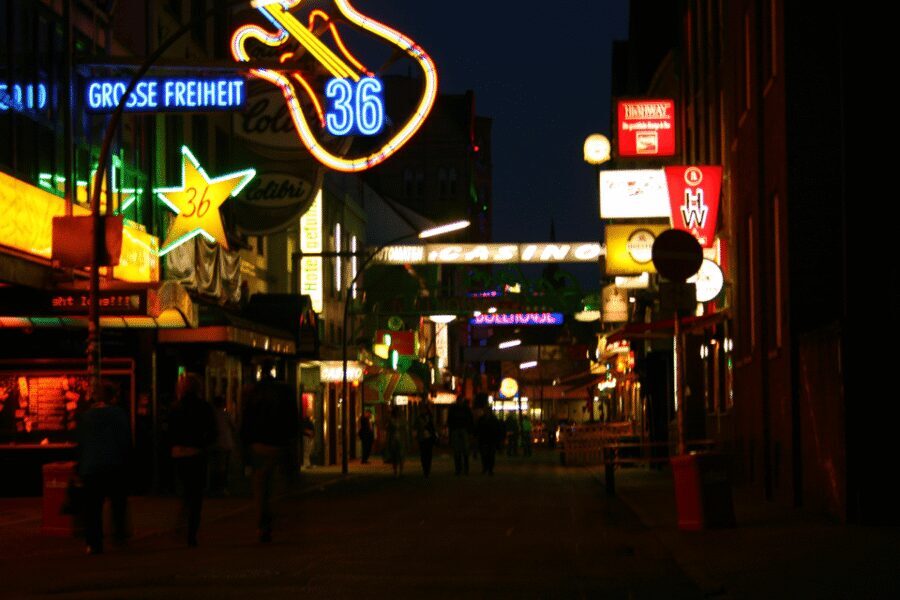Hamburg St Pauli: Red Light District Walking Tour - Meeting at ZWICK (Millerntorplatz 1) and getting your bearings fast