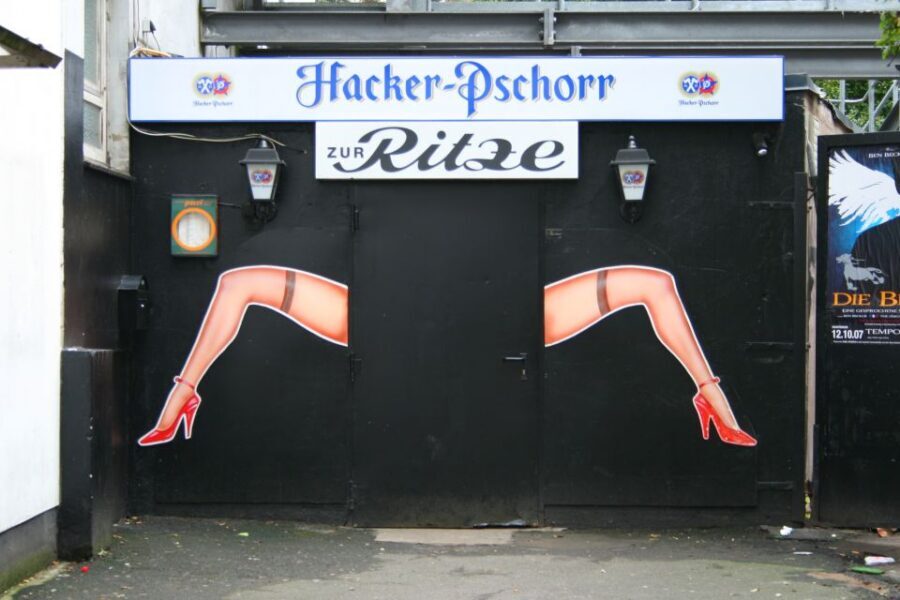 Hamburg St Pauli: Red Light District Walking Tour - Who this tour is best for (and who should skip it)