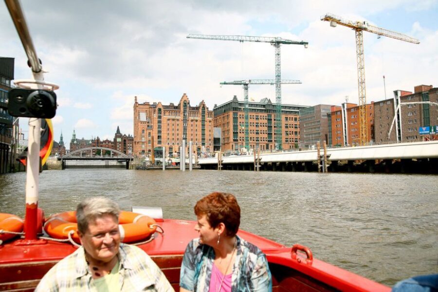 Hamburg: Traditional Harbor Tour with Commentary - Timing, tides, and why your route might shift