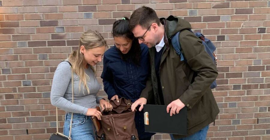 Hamburg: Treasure Hunt Game through HafenCity - Why a phone-free HafenCity treasure hunt works