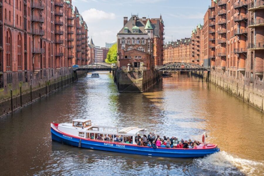 Hamburg: Ultimate Barge Tour with Live Commentary - Locks and canals: the hidden logic of ship traffic