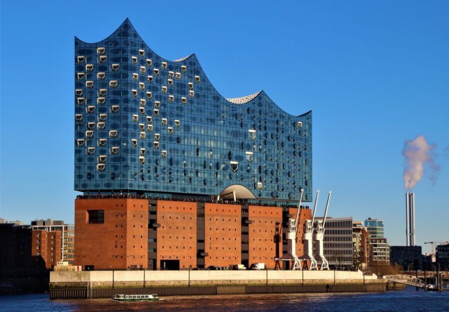 Hamburg: Walking Tour for School Groups - Key things to know before your school books