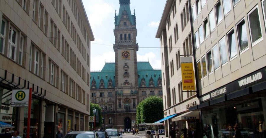 Hamburg: Walking Tour for School Groups - Speicherstadt warehouses and HafenCity’s Elbphilharmonie Plaza