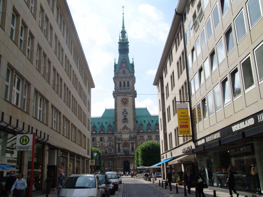 Hamburg: Walking Tour for School Groups - Picking the right route: Speicherstadt & HafenCity, Altstadt, or St. Pauli