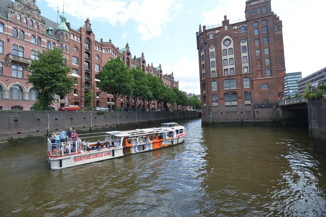 Hop-on hop-off on the water with the Maritime Circle Line in Hamburg - Elbphilharmonie Plaza: the view stop that makes the cruise feel like more than transit