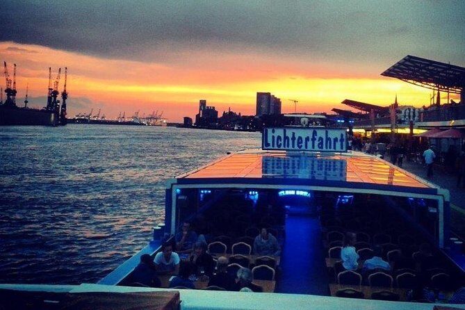 Lights tour through the port of Hamburg and to the historic warehouse district - Where to sit for the best views (especially if it’s cold)