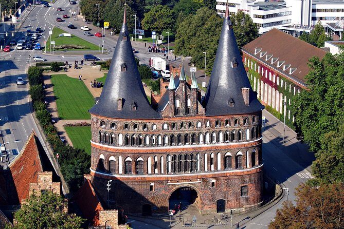 Lübeck Day Trip From Hamburg By Train With Private Guide And Lunch - Meeting Your Private Guide in Hamburg and Getting to the Platform