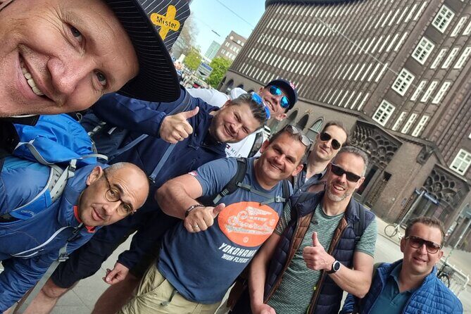Mister X Hamburg 2h city tour, hunting & games for all ages - Meeting at Jungfernstieg: start easy, then switch into game mode