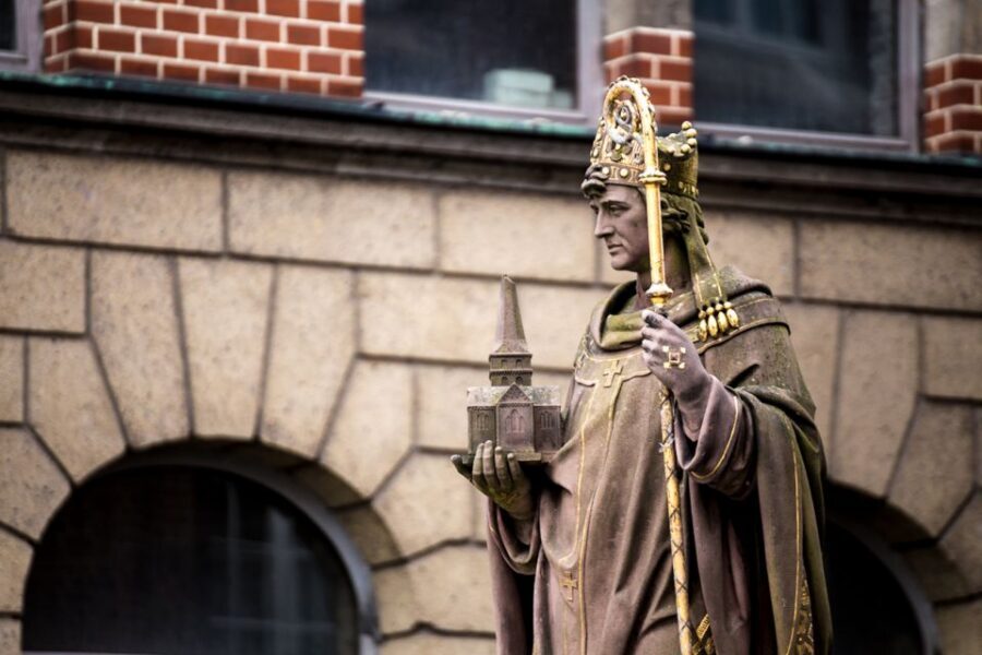 Mystical Hamburg - Walking Tour in German - Price check: what $29 gets you for 2 hours