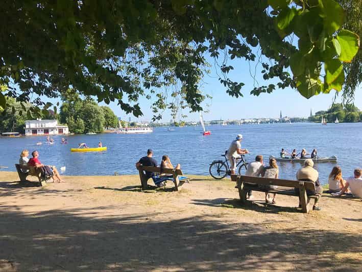 Radtour um die Alster & durch traumhafte Alsterviertel - Rotherbaum and Pöseldorf: where city prestige meets park calm
