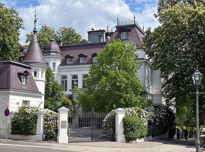 Radtour um die Alster & durch traumhafte Alsterviertel - Harvestehude and Winterhude: the calm canal life with pretty white villas