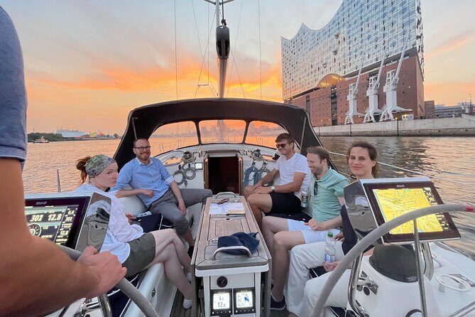 Sailingyacht-Event "Cruise in the City" - unique harbor tour! - Why this Hamburg harbor cruise feels different