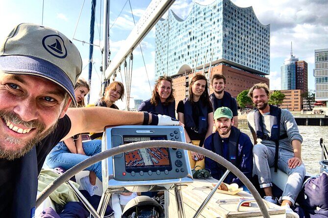 Sailingyacht-Event "Cruise in the City" - unique harbor tour! - Where you meet: Das Feuerschiff LV 13 at City Sporthafen