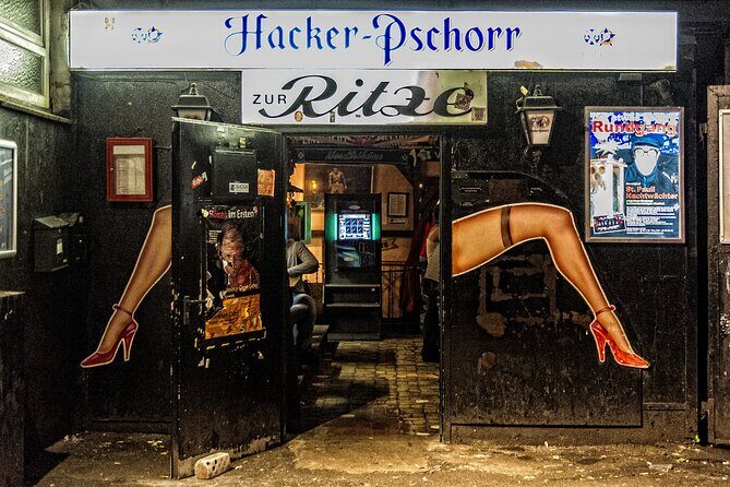 Sex und Crime Tour auf St Pauli ab 18 - Zur Ritze and the Boxing Cellar: Beer, Bar History, and a Drink Expectation