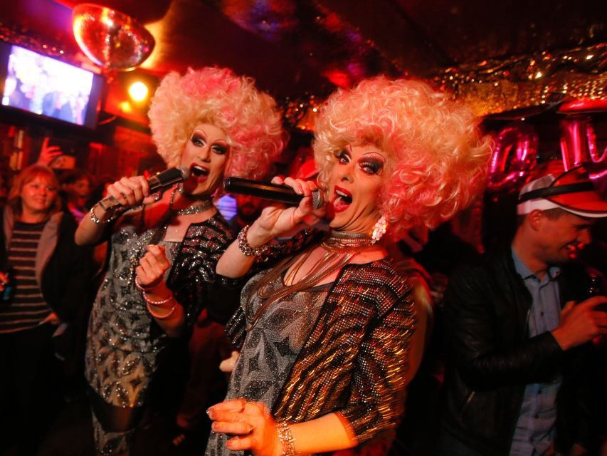 St. Pauli Tour: Drag-Attack with Barbie Stupid & Lee Jackson - St. Pauli’s Reeperbahn, turned into a drag sightseeing show
