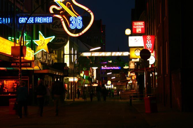 The Beatles on St. Pauli - Stop 2: Reeperbahn club landmarks in 20 minutes