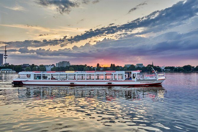 Winter Alster tour - Why this winter Alster cruise works (even when it’s cold out)